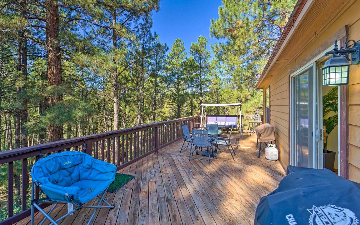 Photo of Patio Balcony in Forest Lakes