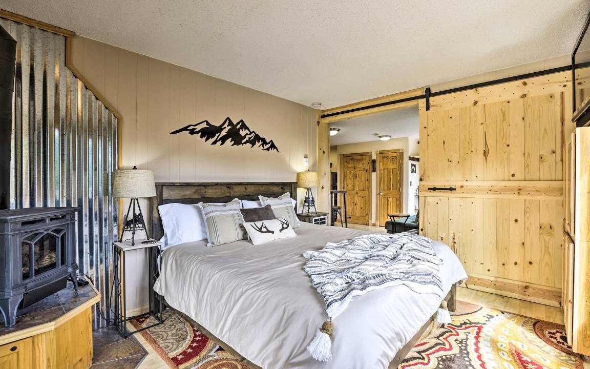 Photo of Bedroom in Mountain House