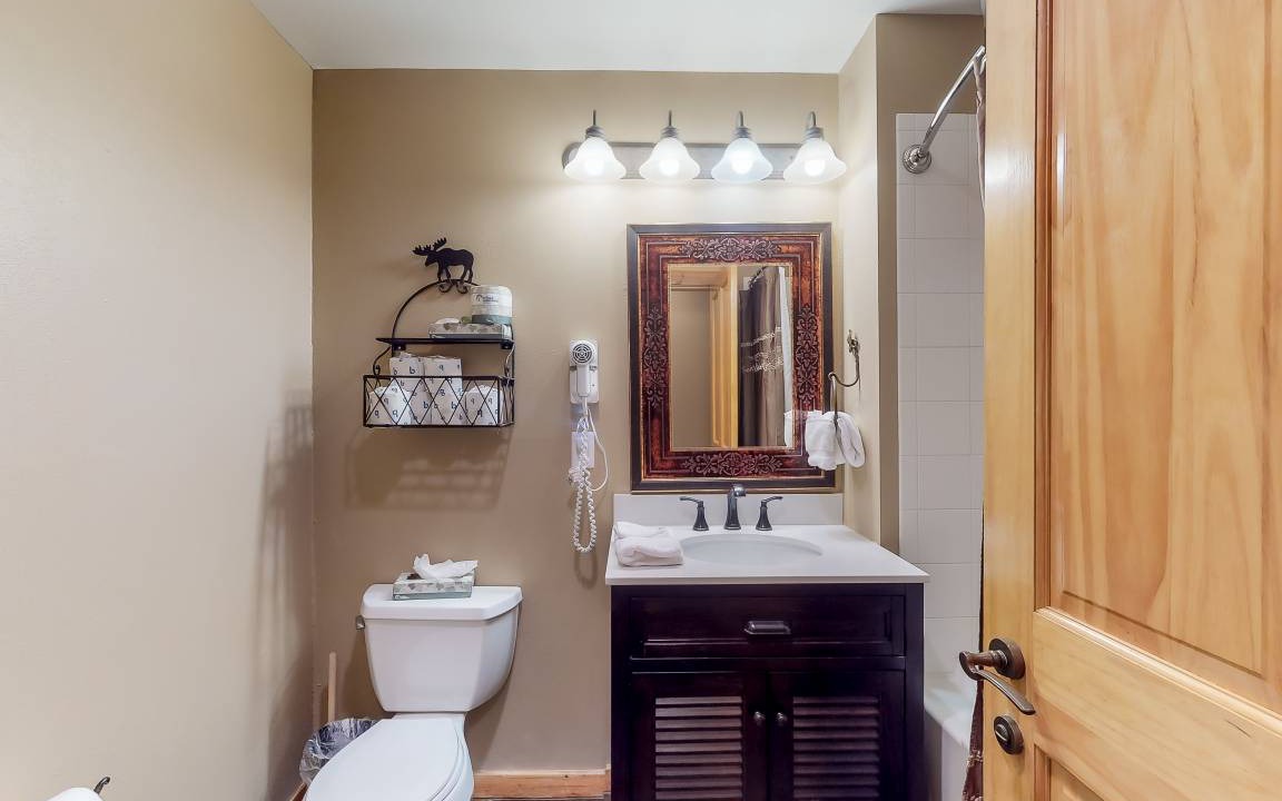 Photo of Bathroom in Copper Mountain Village