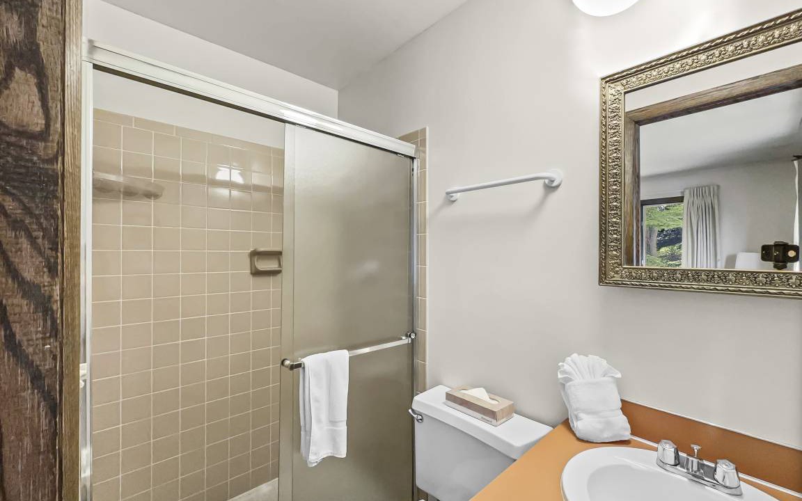 Photo of Bathroom in Dillon