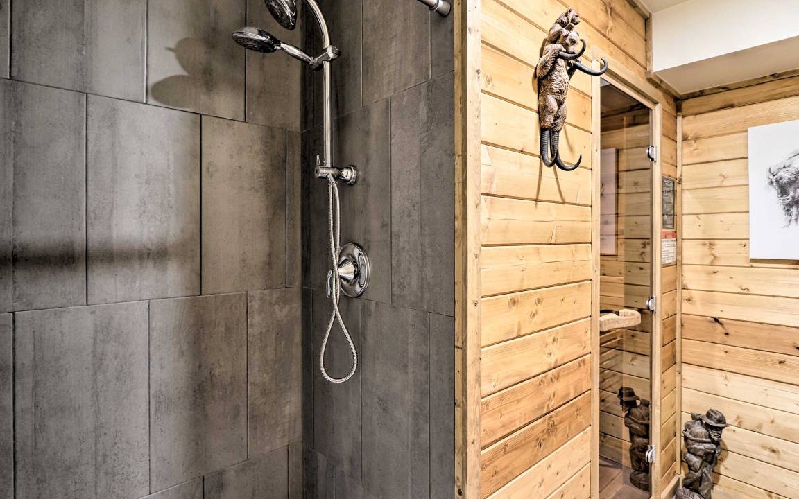 Photo of Bathroom in Twin Creek Village