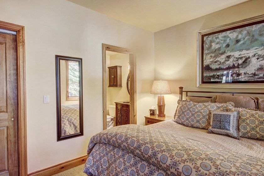 Photo of Bedroom in Edwards