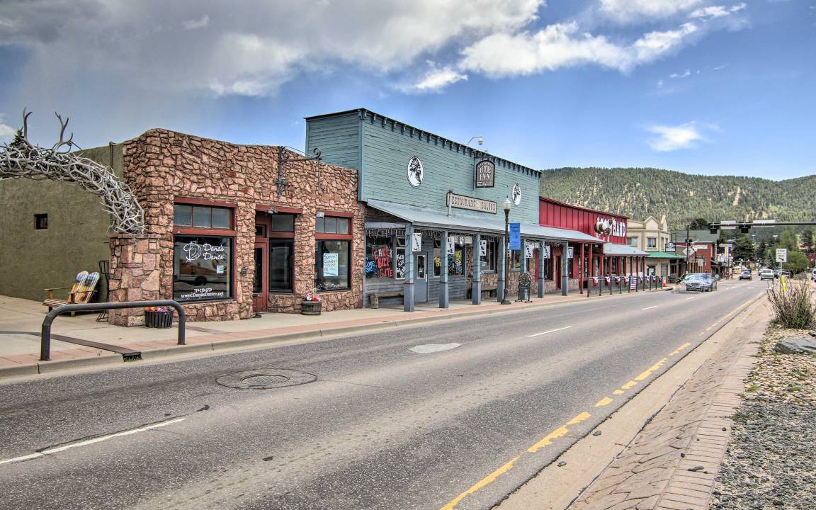 Photo of Buildings in Woodland Park
