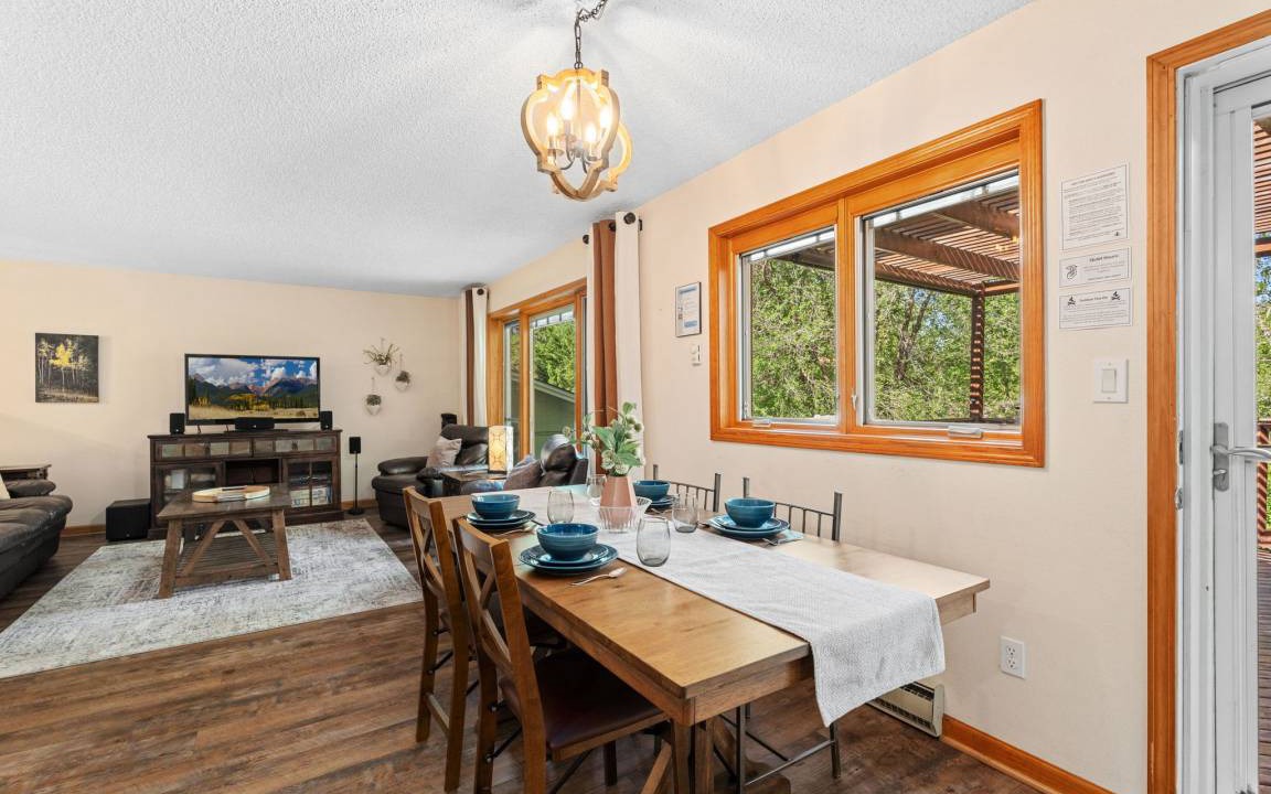 Photo of Livingroom in Cedar Village