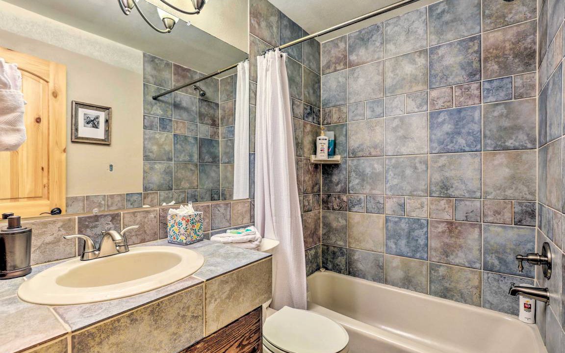 Photo of Bathroom in Willowbrook Meadows