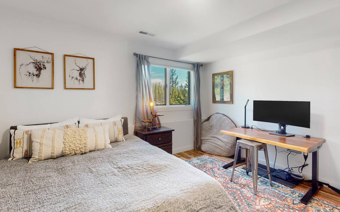 Photo of Bedroom in Winter Park Highlands