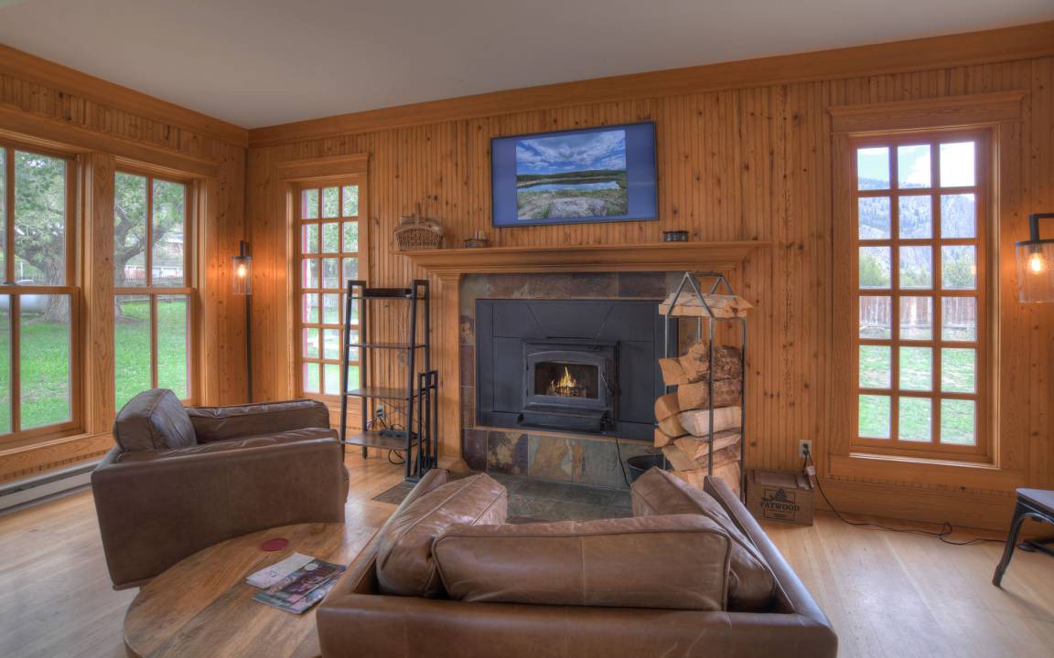 Photo of Livingroom in Creede