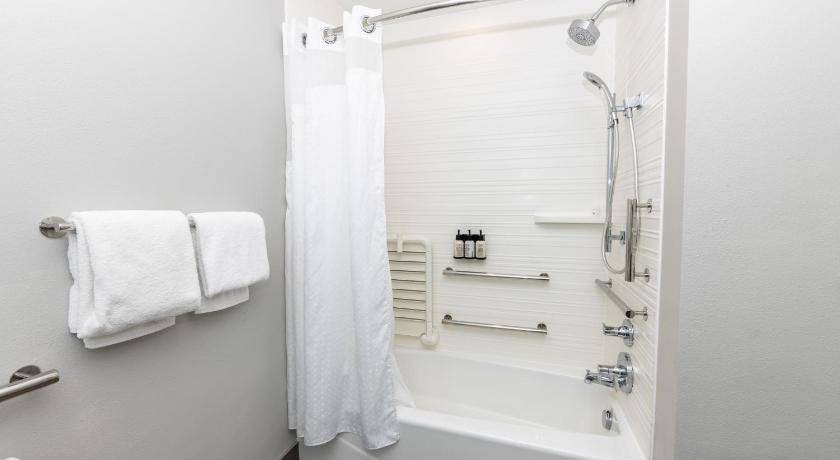 Photo of Bathroom in Dupont