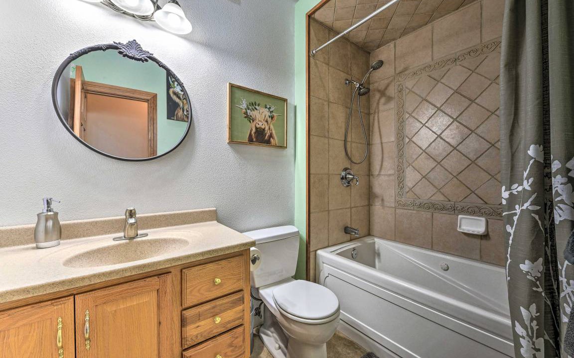 Photo of Bathroom in Fruitvale