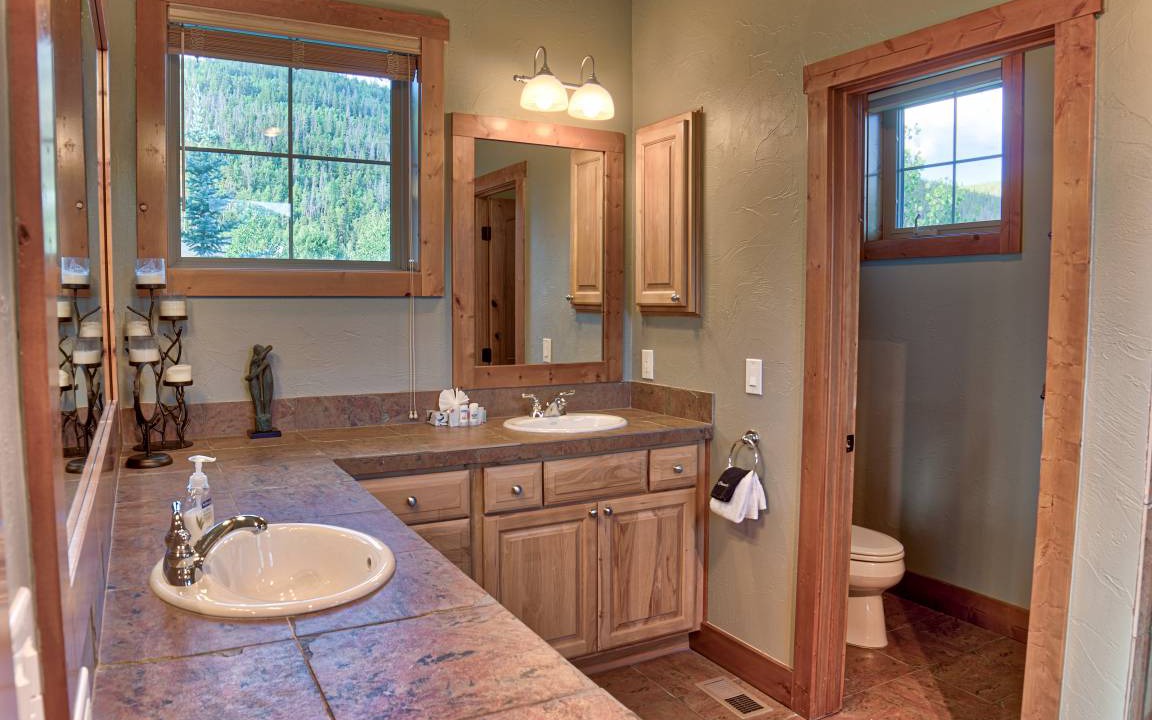 Photo of Bathroom in Vista Point