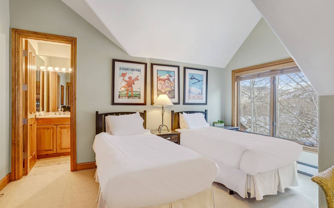 Photo of Bedroom in Edwards