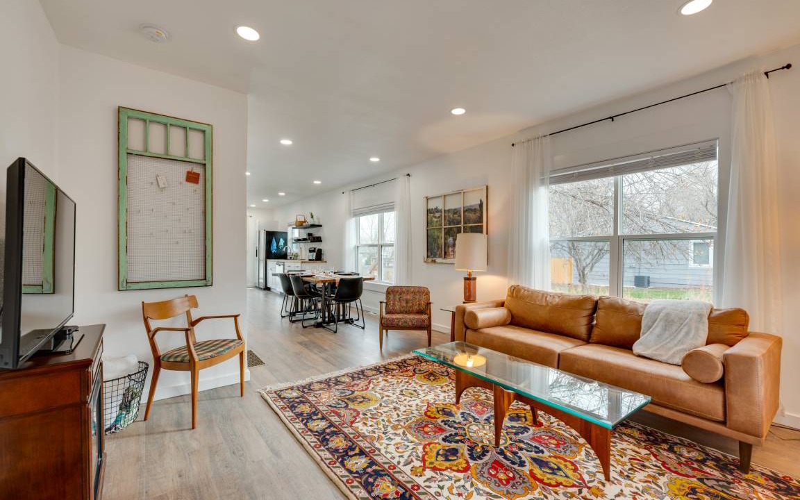 Photo of Livingroom in Erie