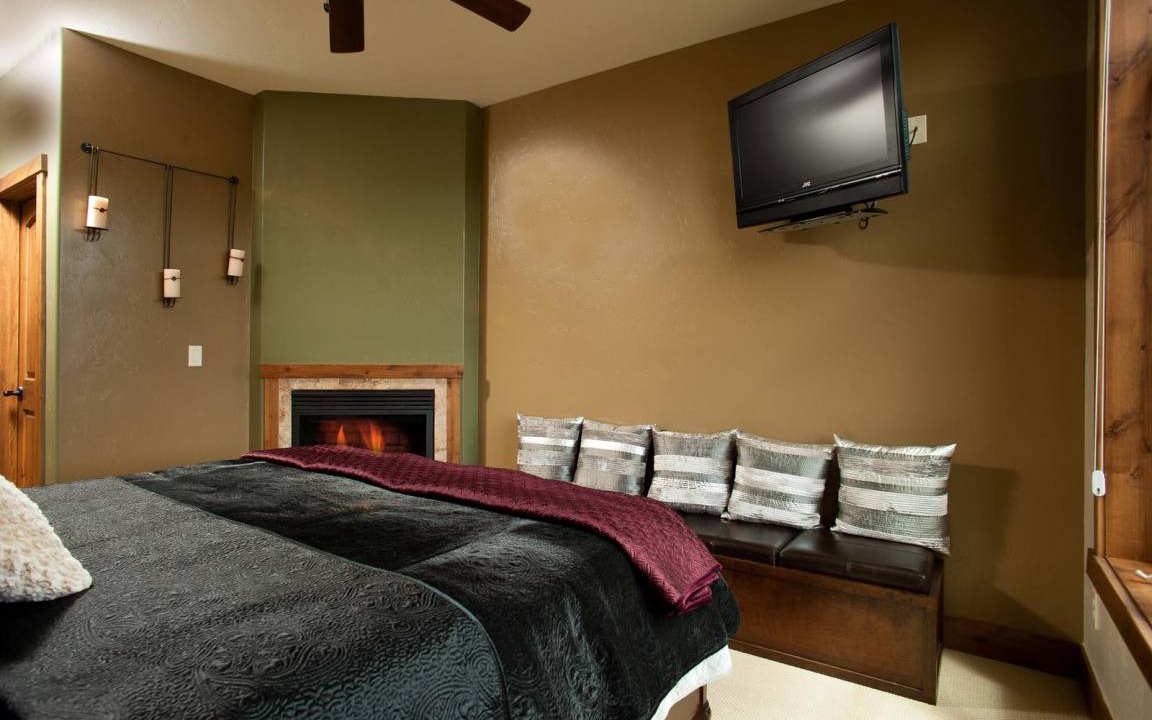 Photo of Bedroom in Purgatory