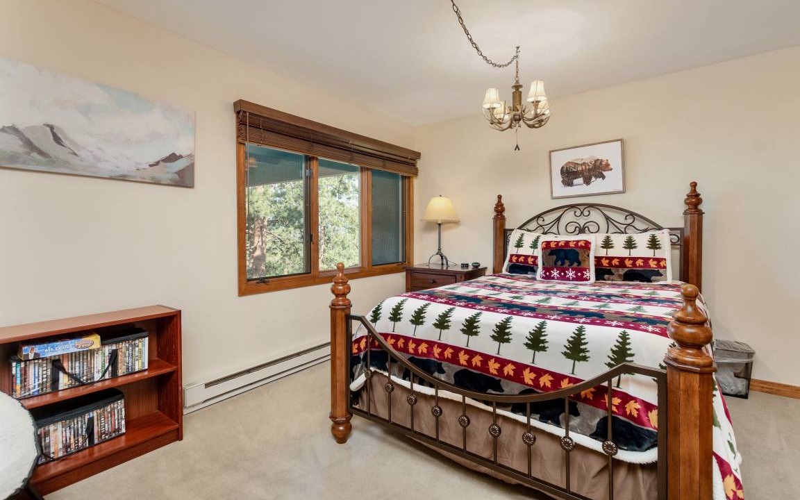 Photo of Bedroom in Windcliff Estates