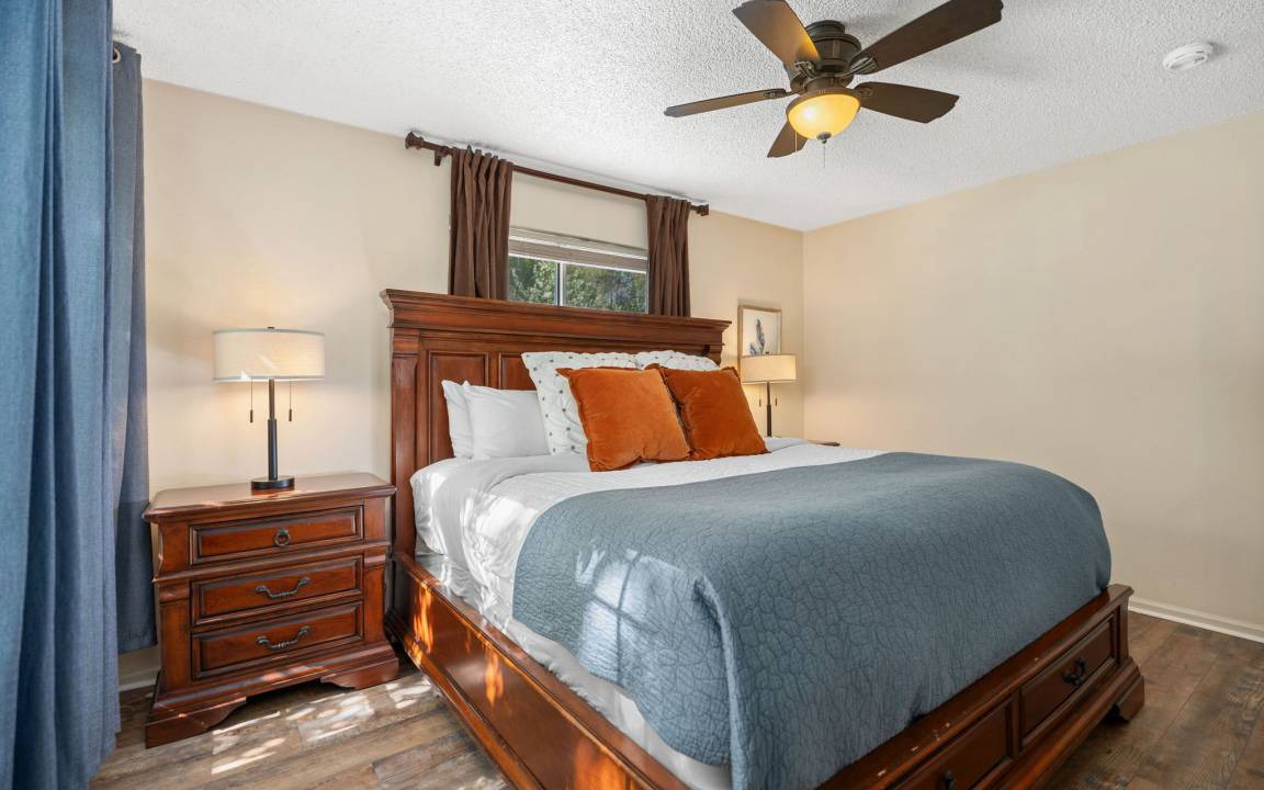 Photo of Bedroom in Cedar Village