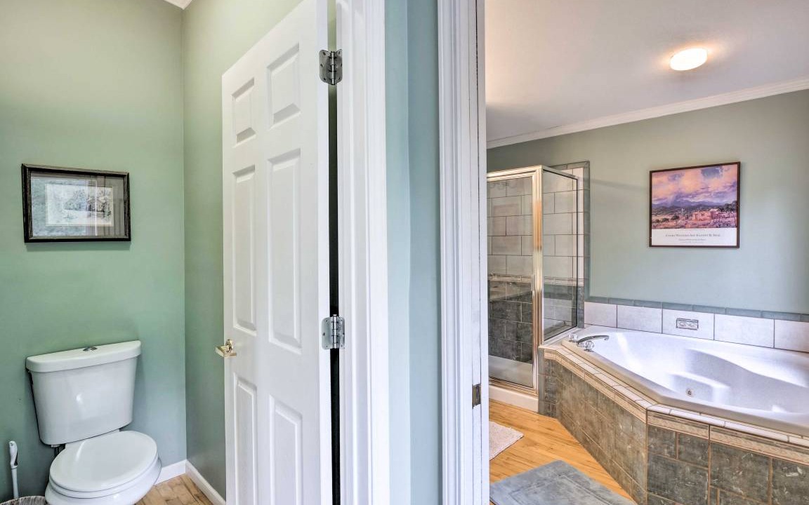 Photo of Bathroom in Warrior's Mark West