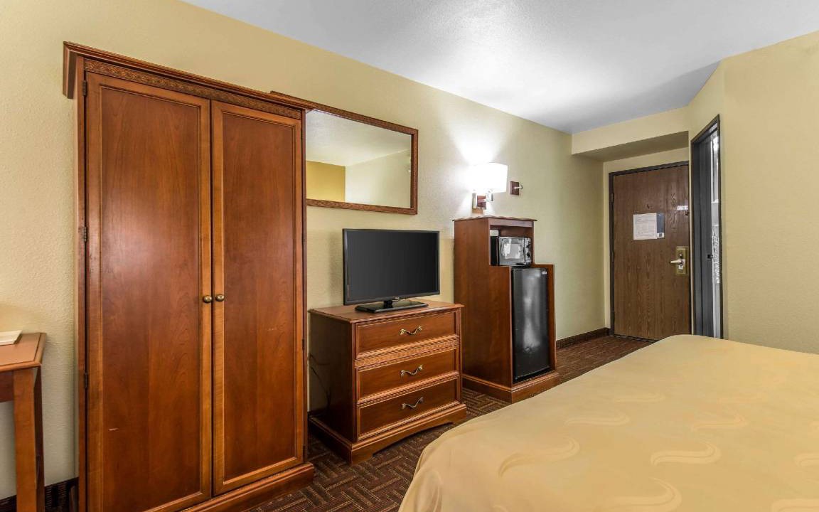 Photo of Bedroom in Central Colorado Springs