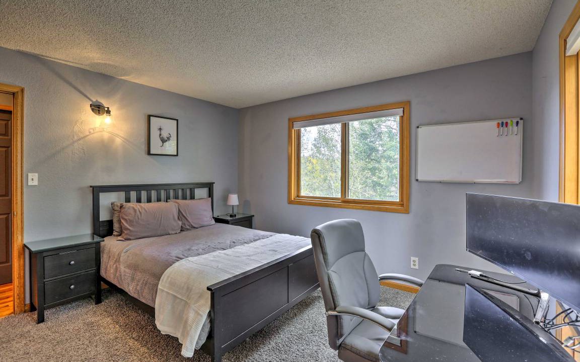 Photo of Bedroom in Conifer Mountain and Meadows
