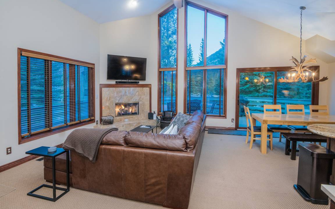Photo of Livingroom in Vail
