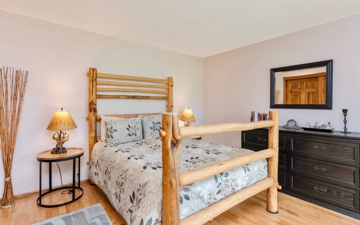 Photo of Bedroom in Windcliff Estates