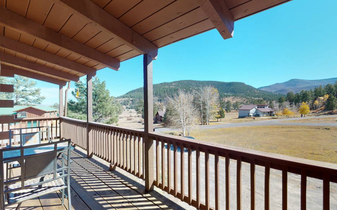 Photo of Patio Balcony in Ponderosa Pines