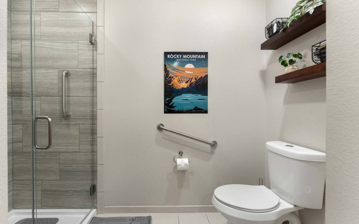 Photo of Bathroom in Golden