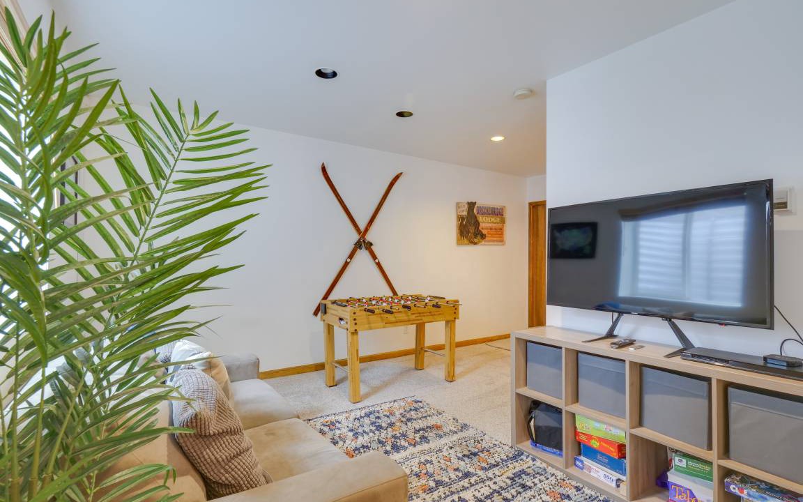 Photo of Livingroom in Quandary Village