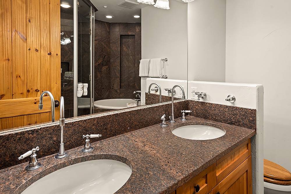Photo of Bathroom in Aspen