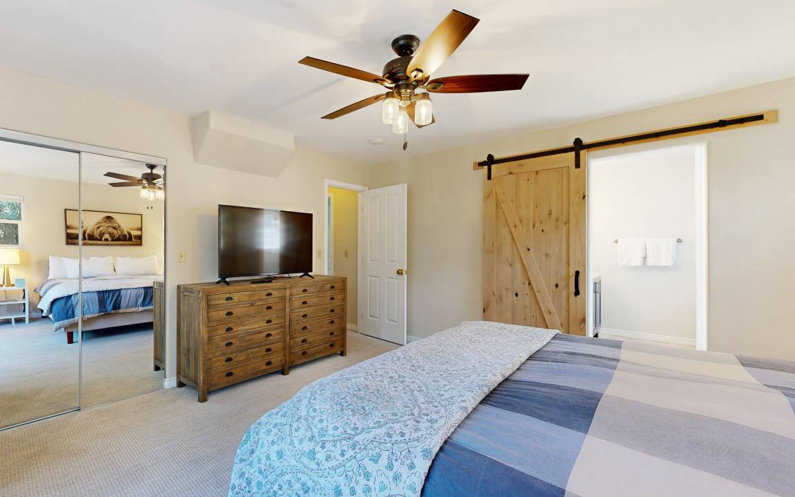 Photo of Bedroom in Edwards