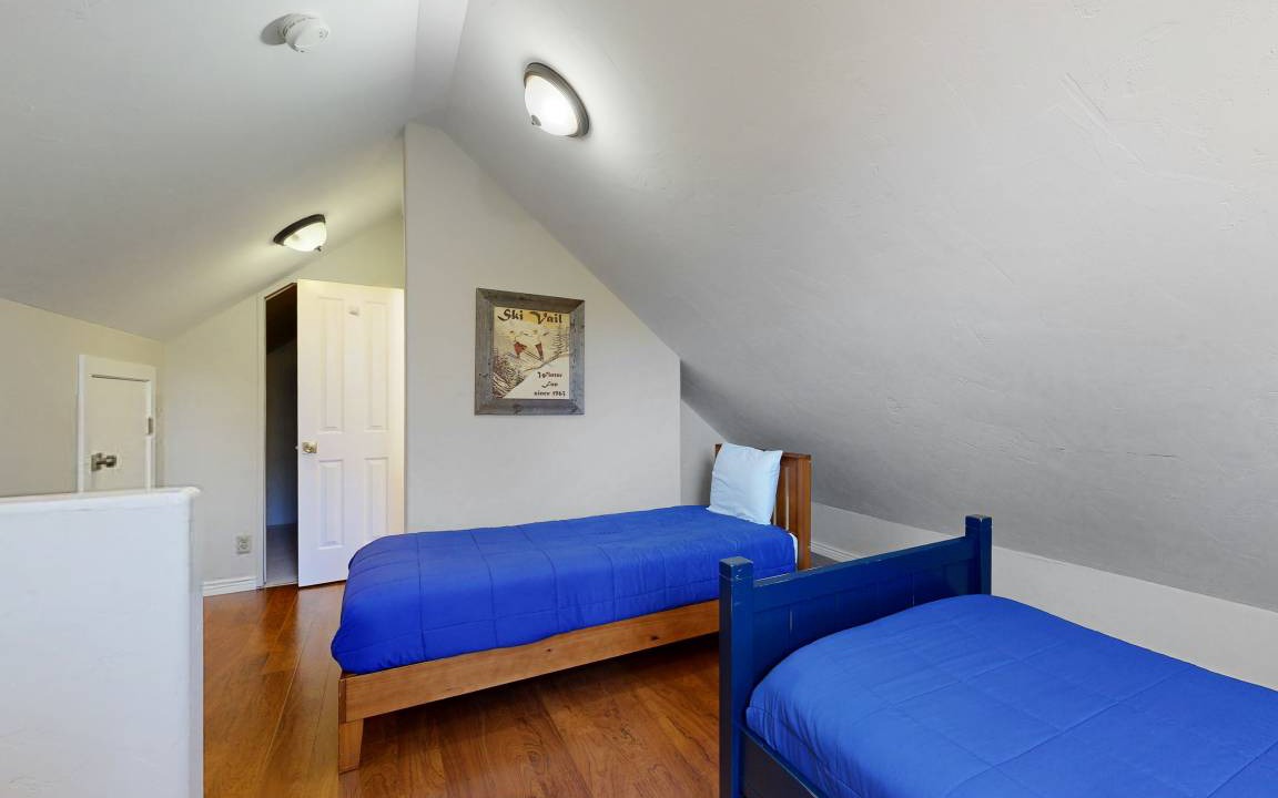 Photo of Bedroom in Edwards