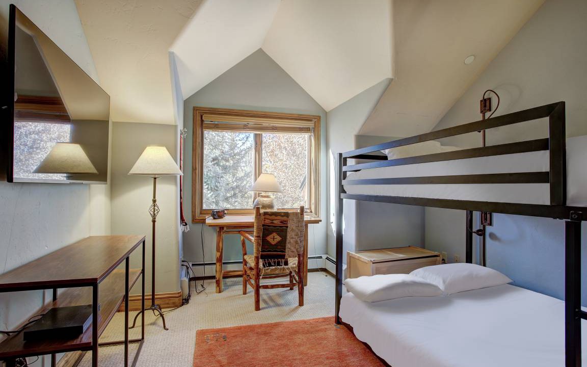 Photo of Bedroom in Edwards