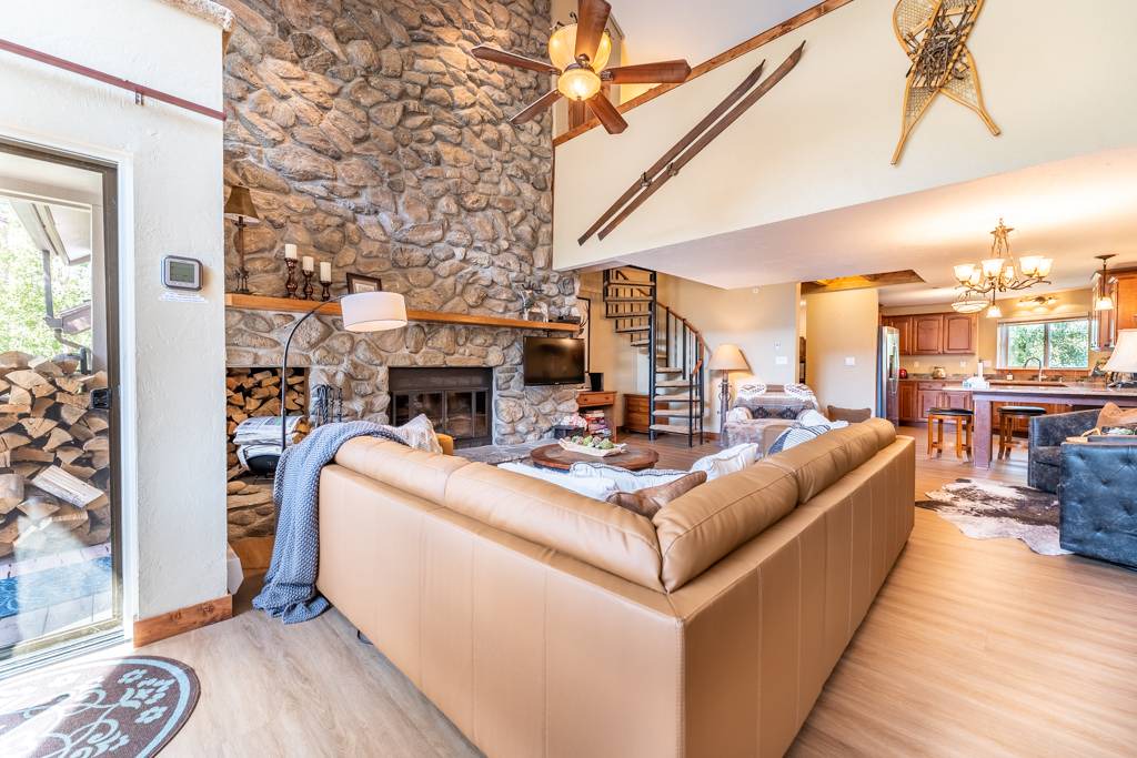 Photo of Livingroom in Mountain House