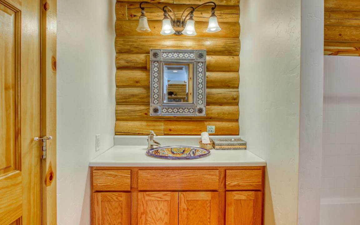 Photo of Bathroom in Columbine Lake