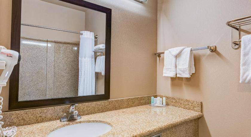 Photo of Bathroom in Parachute