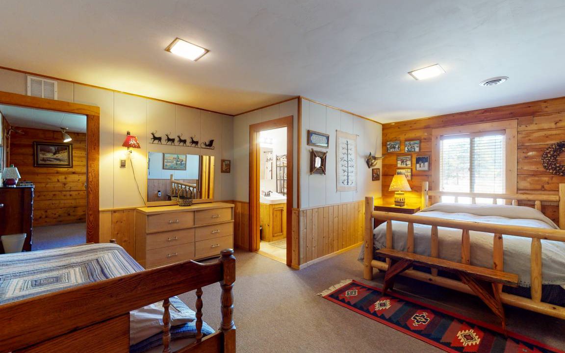 Photo of Bedroom in South Fork