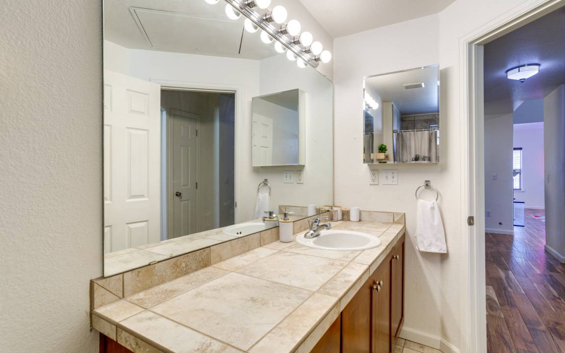 Photo of Bathroom in Dupont