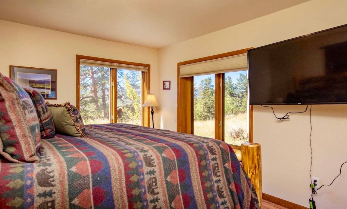 Photo of Bedroom in Windcliff Estates