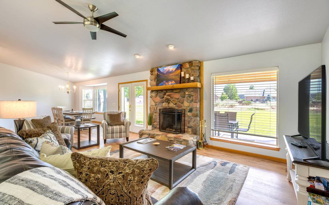 Photo of Livingroom in Vernal