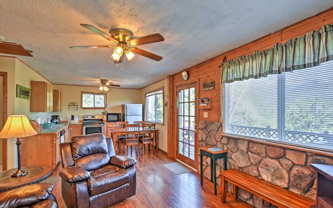 Photo of Livingroom in Rainbow Valley