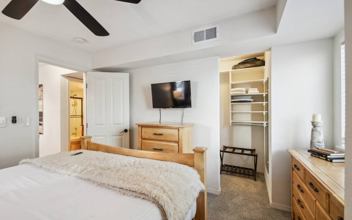 Photo of Bedroom in Englewood
