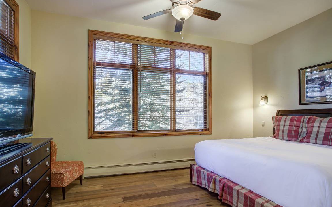 Photo of Bedroom in Edwards