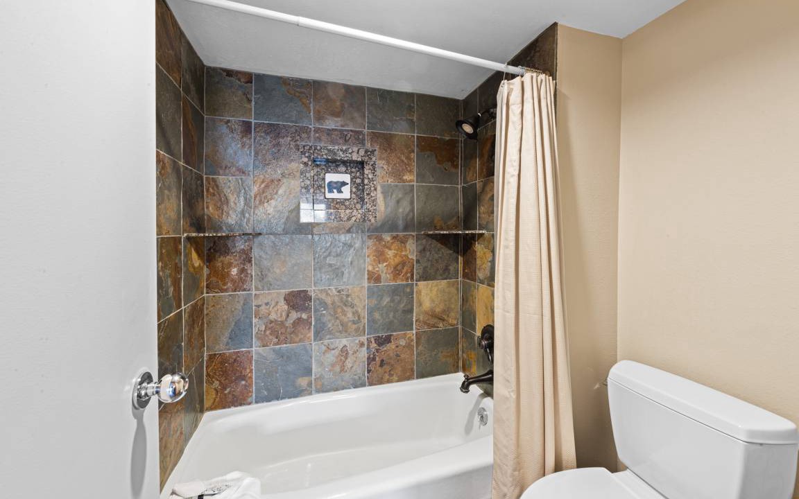 Photo of Bathroom in Lakeside Village