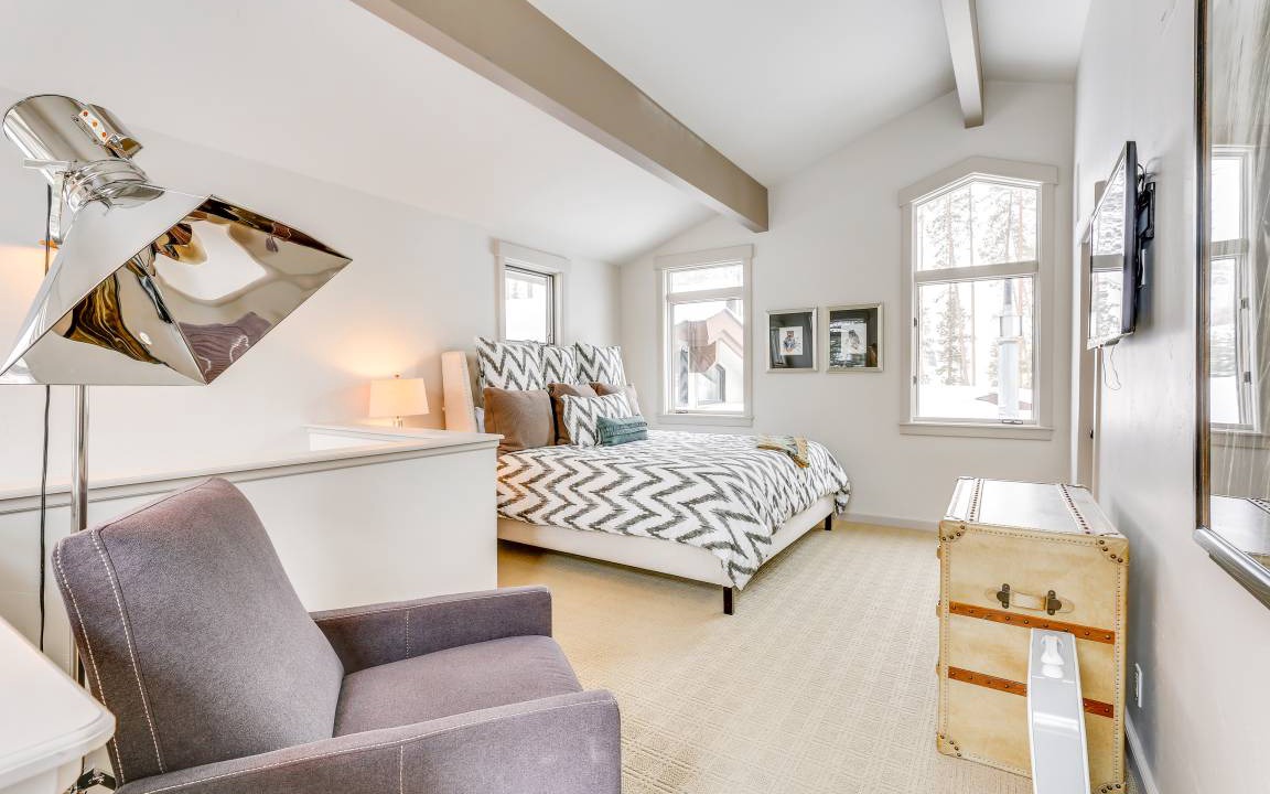 Photo of Bedroom in Highland Meadows