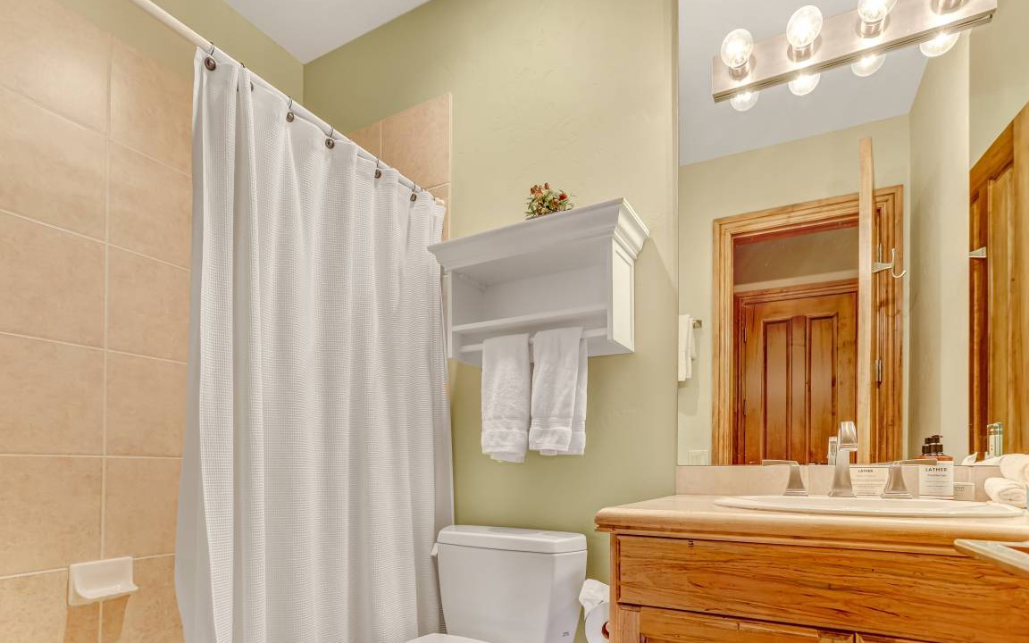 Photo of Bathroom in Edwards