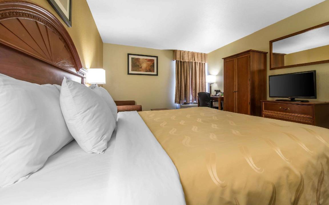 Photo of Bedroom in Central Colorado Springs