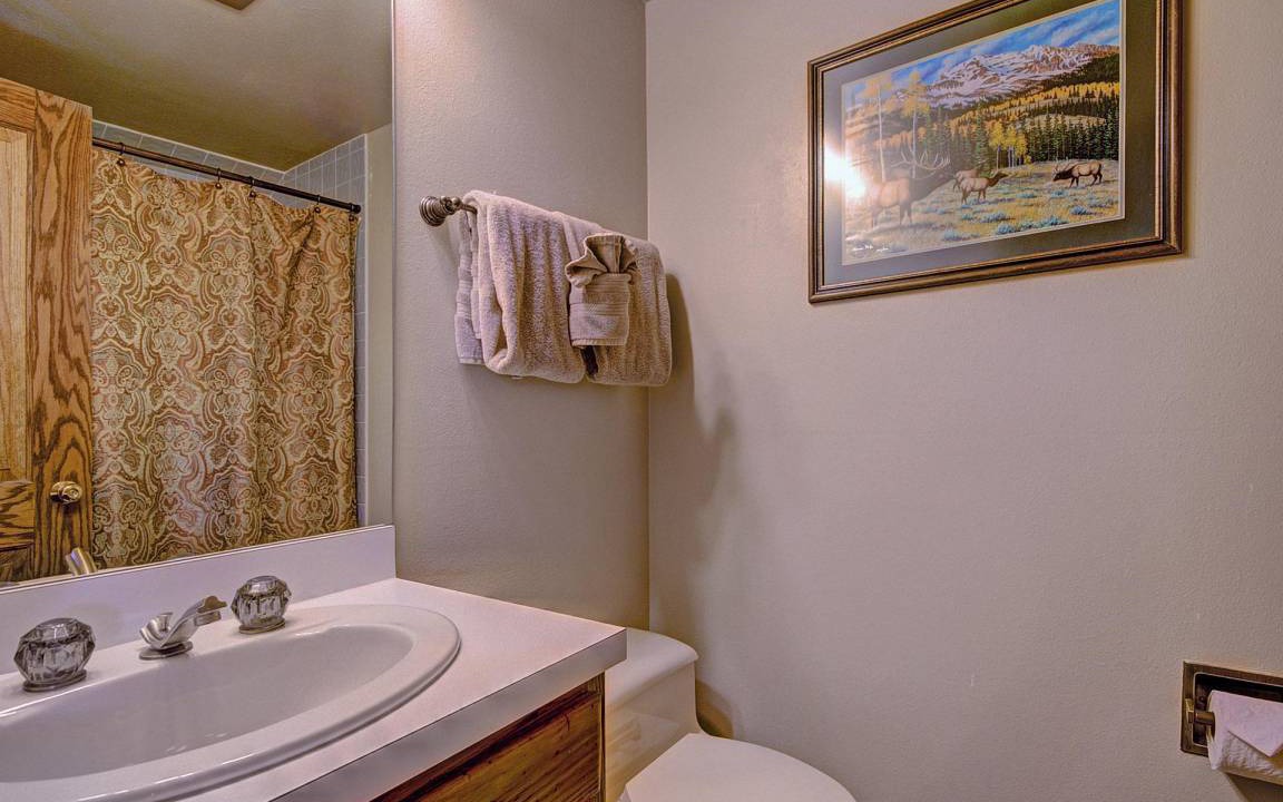 Photo of Bathroom in Warrior's Mark West