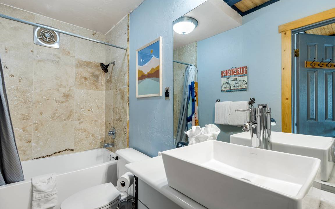 Photo of Bathroom in Wildernest