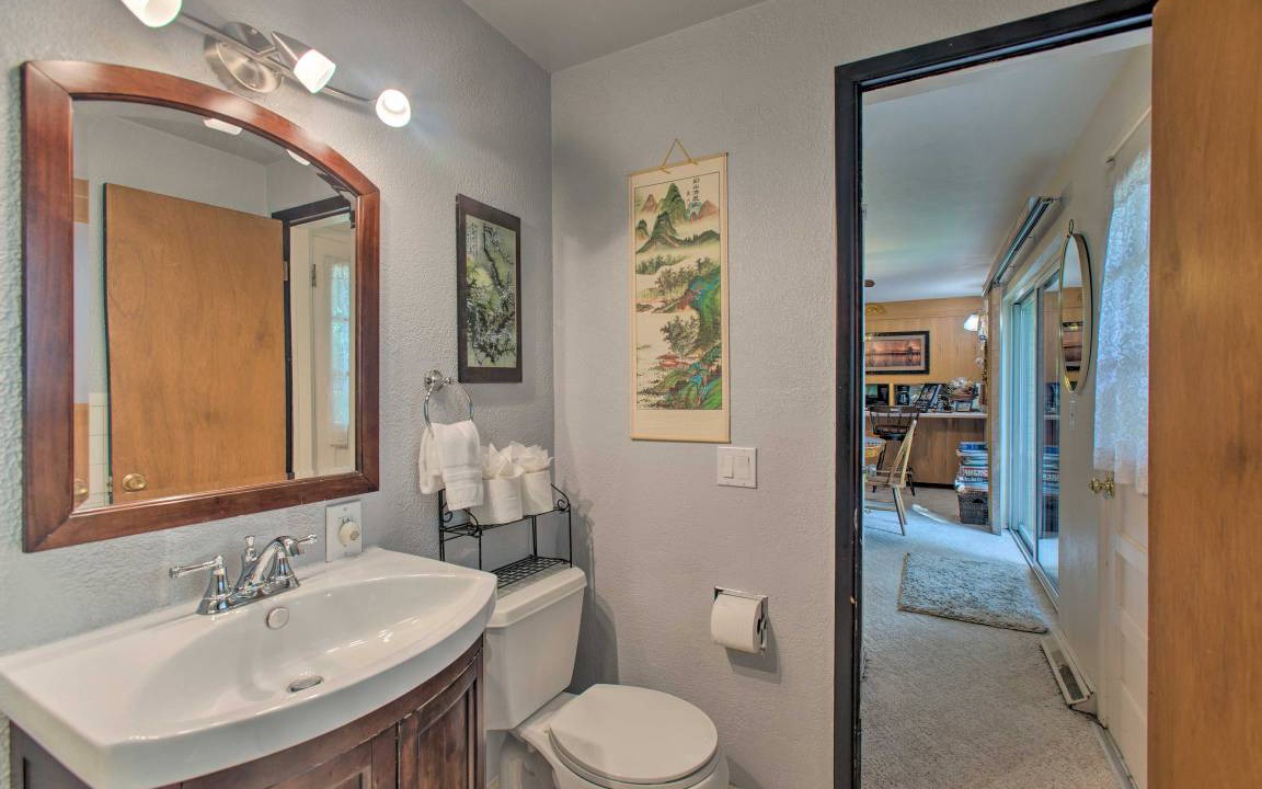Photo of Bathroom in Harvey Park