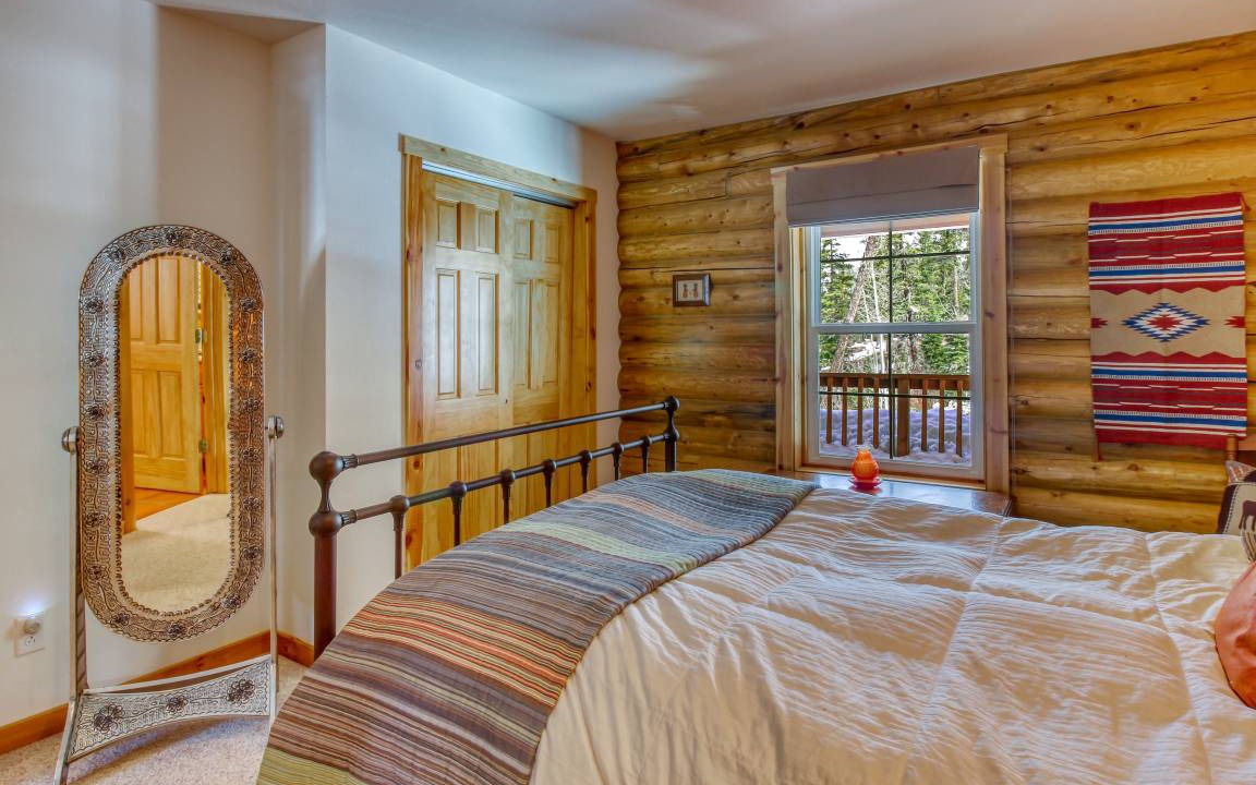 Photo of Bedroom in Columbine Lake