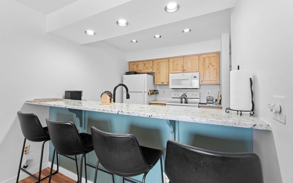 Photo of Kitchen in Lakeside Village